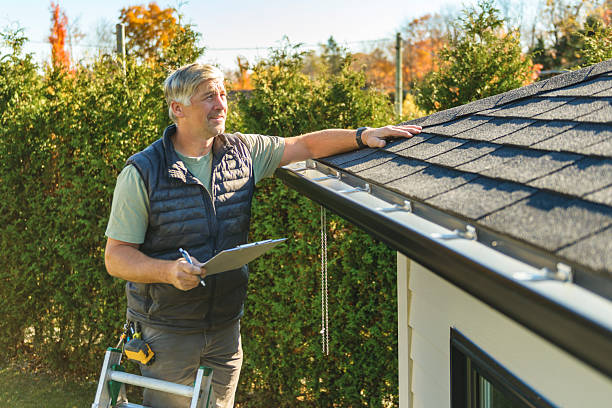 Professional Metal Roofing technician working in Mountville, SC